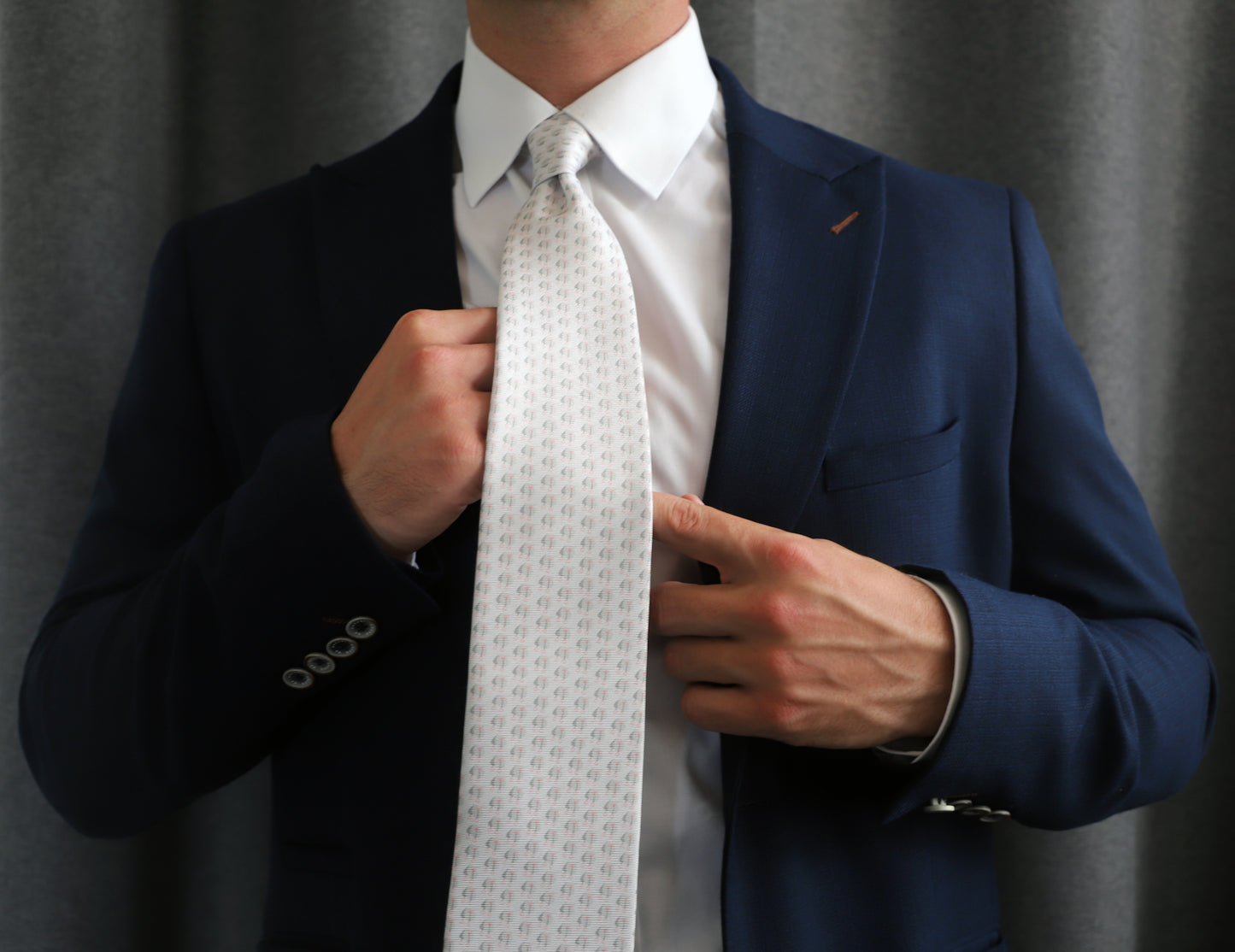 SADDLE PRINT SILK TIE