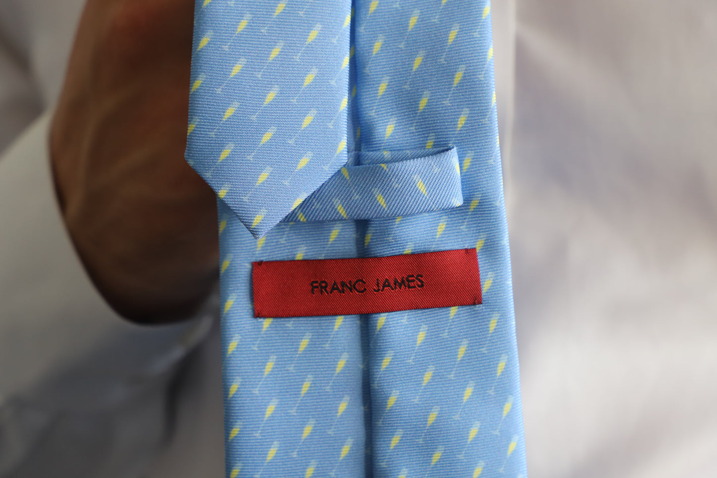 CHAMPAGNE FLUTE PRINT SILK TIE