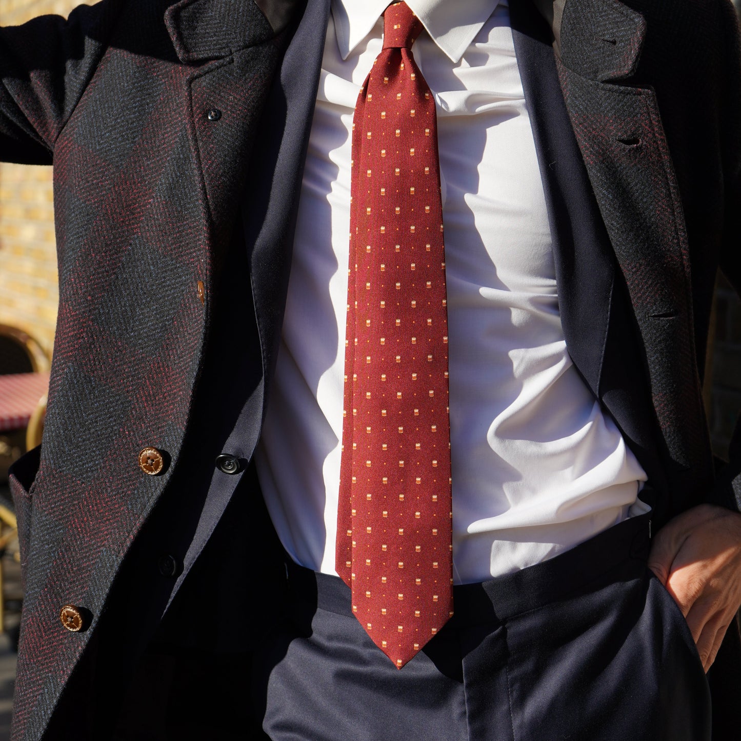 WHISKEY PRINT SILK TIE