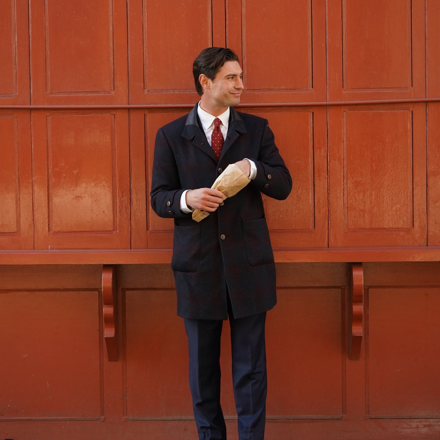 WHISKEY PRINT SILK TIE